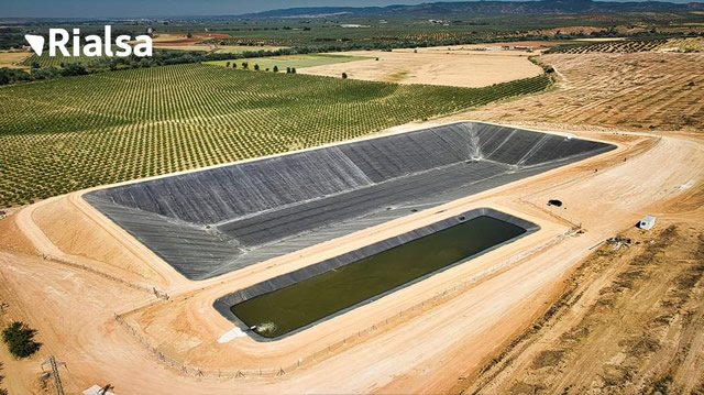 Construction de bassin d'irrigation à Jaén, Espagne en india
